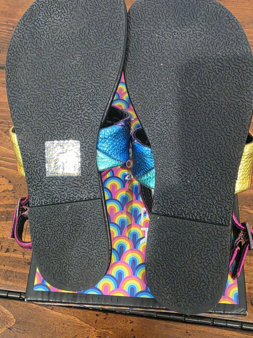 Kurt Geiger Girls Metallic Pink Purple T-Strap Sandals Size 1M NWOB